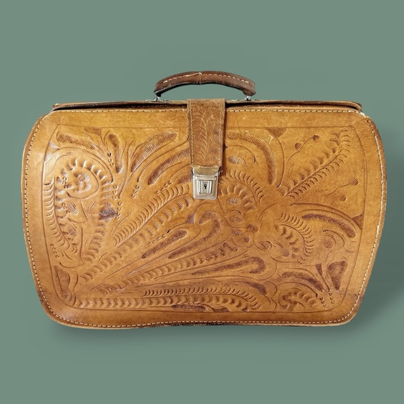 Vintage Hand-Tooled Leather Briefcase Doctor’s Bag /Gladstone Satchel c.1960–70s